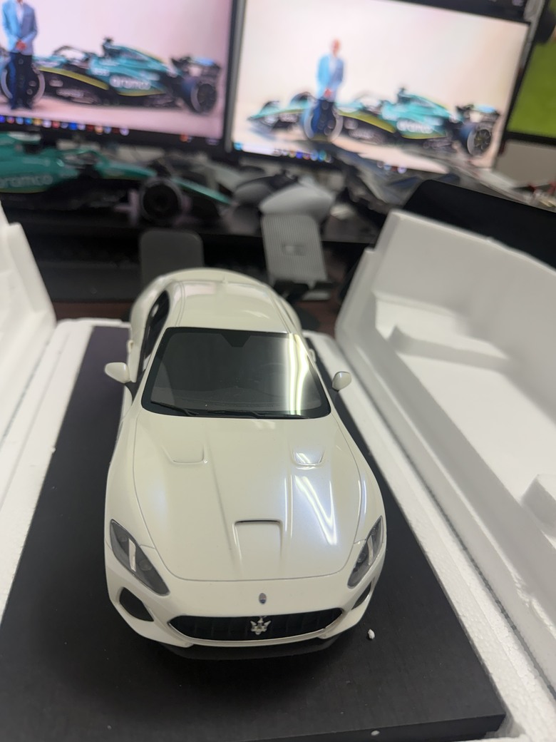 [開箱]1/18 Maserati GranTurismo