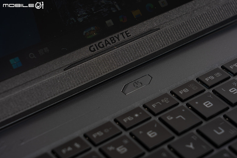 GIGABYTE EAGLE 測試報告｜四萬有找 RTX 4050 入門電競，3A 大作能跑嗎？