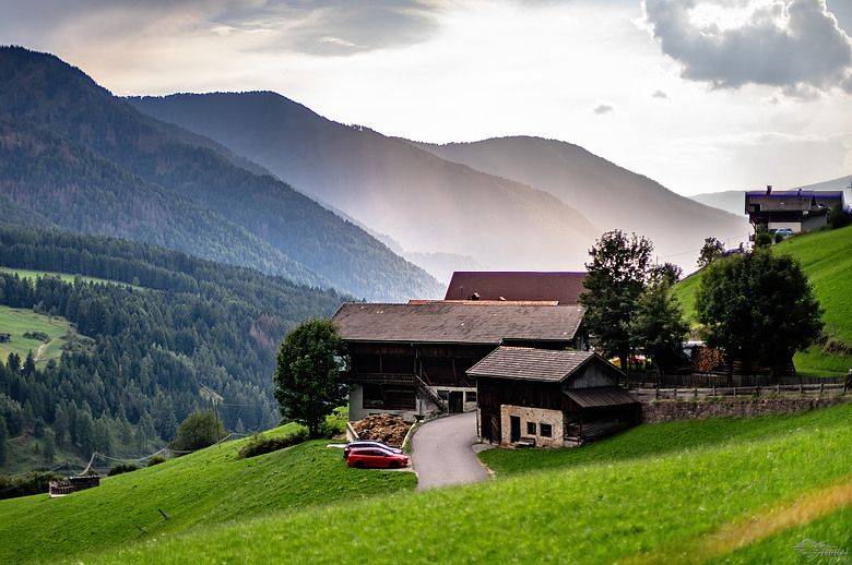 點我看大圖 2024瑞士義大利山脈之旅之19、0827 Panorama di Santa Maddalena富內斯山谷