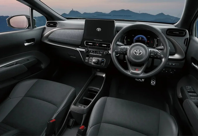 Toyota 發表中期改款 Aqua 車系，專屬空力與底盤強化，GR Sport 同步亮相！