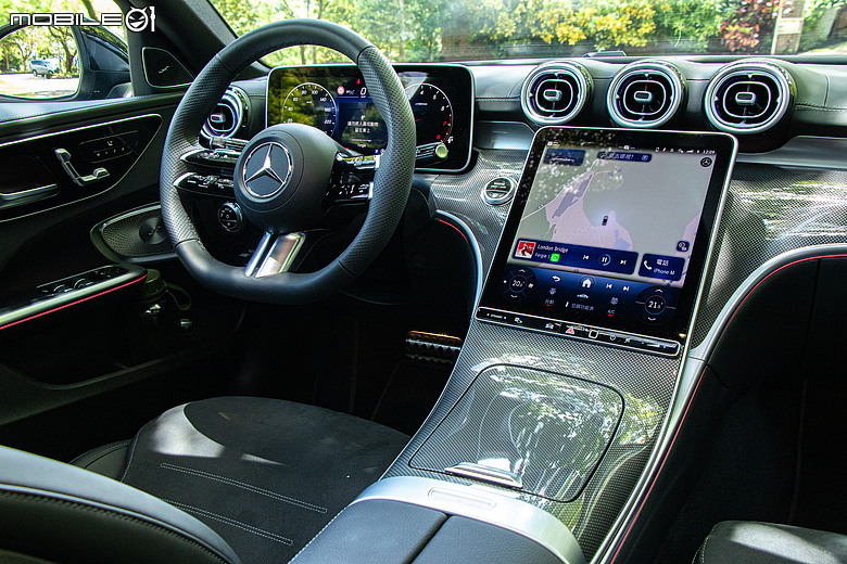 Mercedes-Benz C 300 星耀版試駕|標配後輪轉向+電子懸吊=後驅房車的靈魂特效藥!