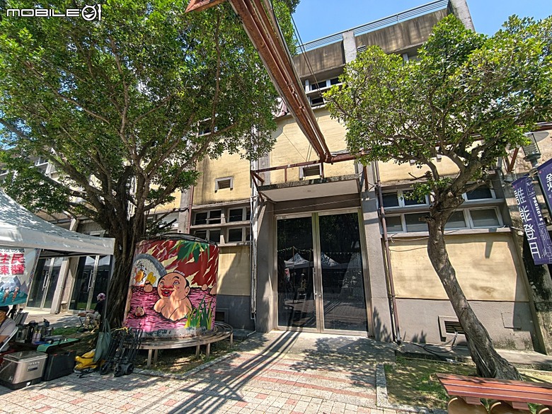 嘉義市立美術館、嘉義文化創意產業園區、嘉義城隍廟、嘉義市郵便局、文化路夜市，外掛美味可口的林聰明沙鍋魚頭、還有繁花似錦的臺南白河蓮花公園 — 2026 端午連假次日遊