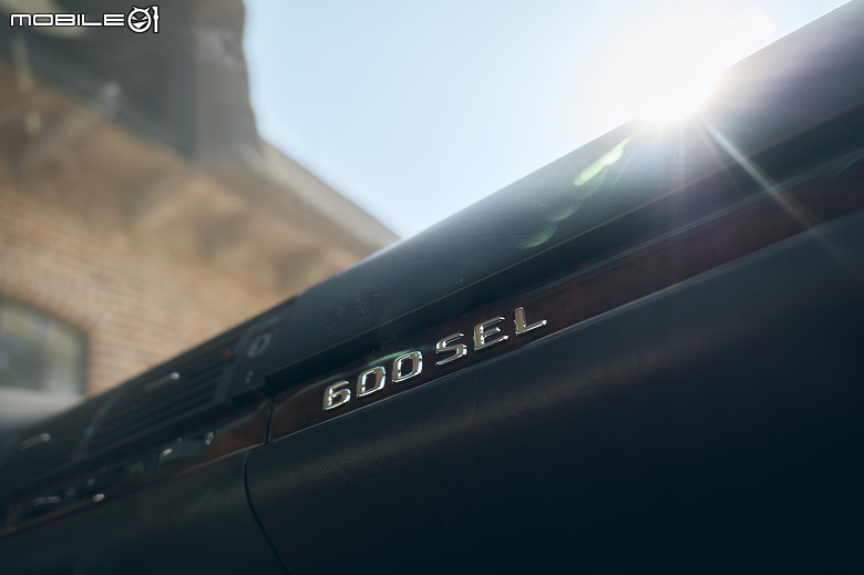 經典試駕|Mercedes-Benz W140 600 SEL,12缸大水牛的無窮魅力!