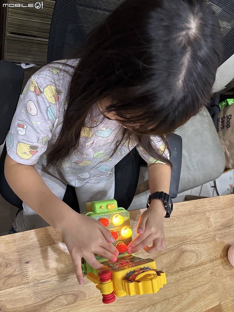 【玩具開箱】童年回憶重現！打地鼠機讓全家一起拚高分