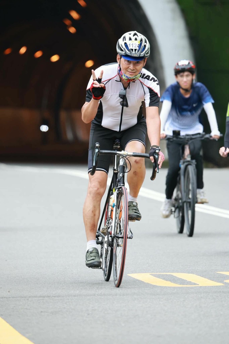 跟著博愛車隊參加中華民國自行車騎士協會籌辦的2026南投旅遊百k自行車小鎮漫遊活動,由中興新村出發經草屯、國姓、埔里、魚池(日月潭)、集集及名間再O繞回南投市出發點,Calamita due city tour