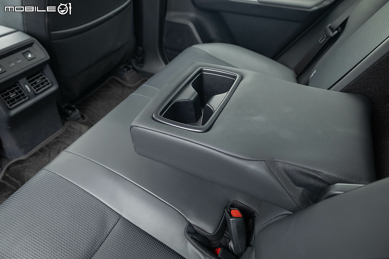 油電車的日韓對決|Toyota RAV4、Kia Sportage 雙車評測以及百公里油耗測試!