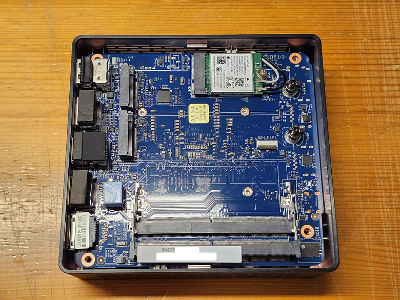 點我看大圖 GIGABYTE BRIX GB-BRU7-255H 迷你電腦開箱