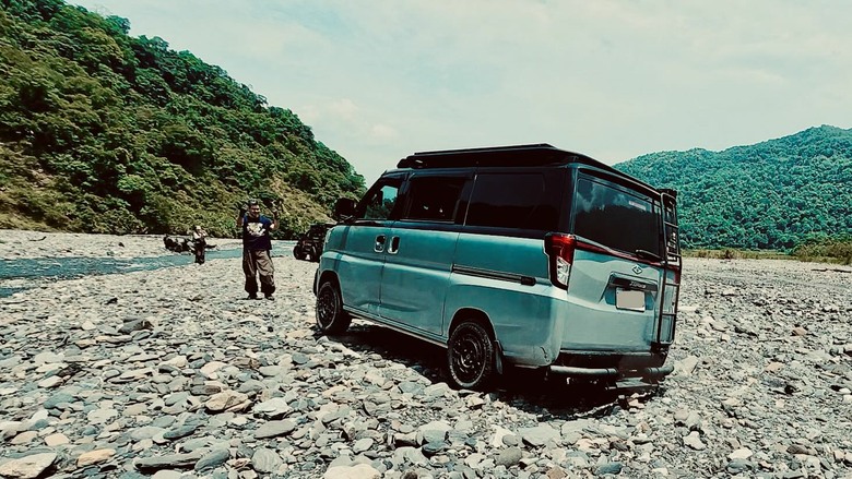 原廠J Space下溪床off-road｜20年野營達人聊秘境