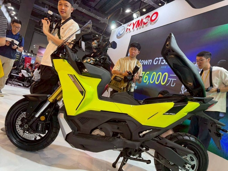 2026重機展週一逛展心得,順便看了光陽發表會與 CV-X45 實車