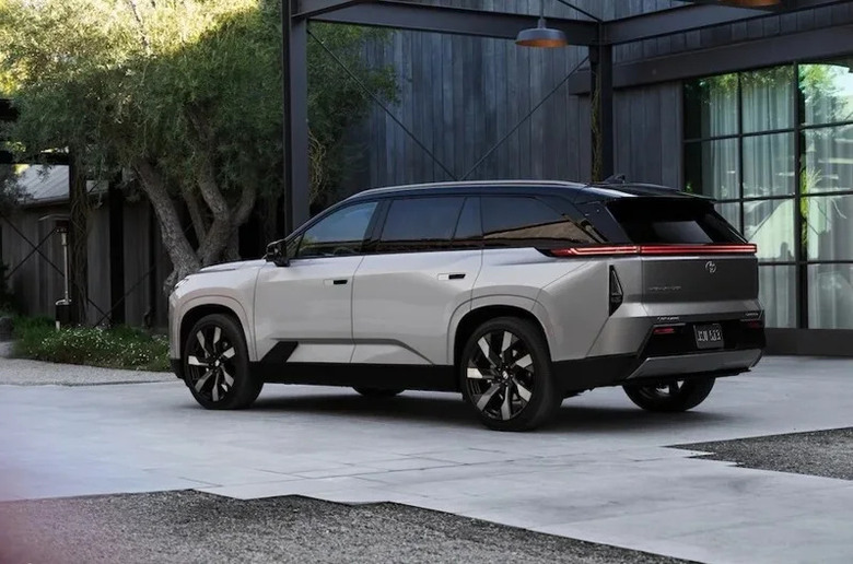 純電Toyota Highlander確認延期上市 燃油與油電動力生產持續延長