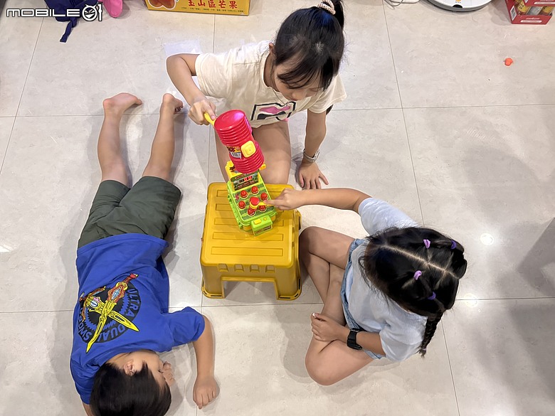 【玩具開箱】童年回憶重現！打地鼠機讓全家一起拚高分