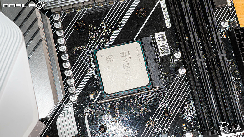 點我看大圖 【開箱】新代水泵與風扇結構 | MSI MPG CORELIQUID P22 360