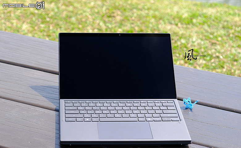 點我看大圖 ASUS ZenBook Duo摺疊雙螢幕搭載Intel X9 388H開箱深度解析