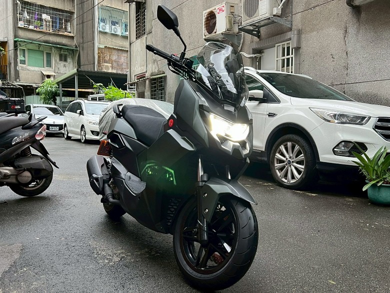 終於等到大尾燈STR X,門市試騎Go