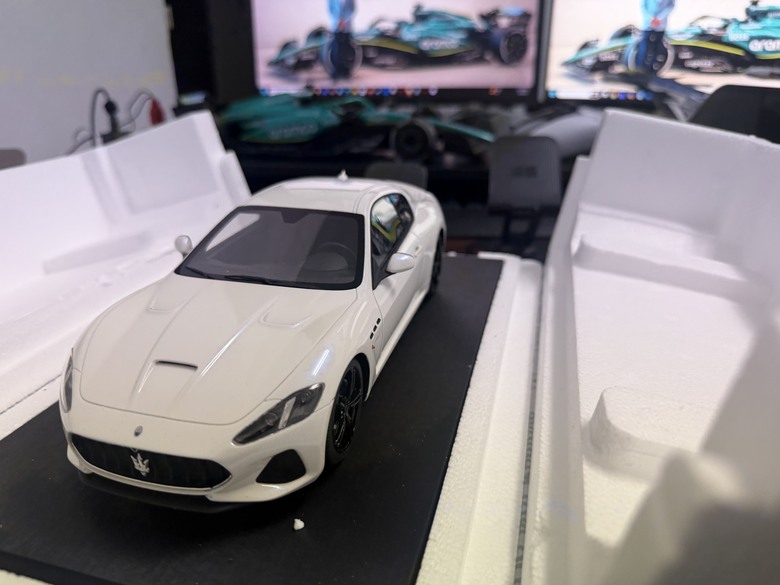 [開箱]1/18 Maserati GranTurismo