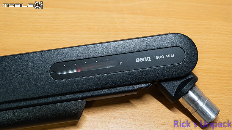 點我看大圖 【開箱】減少螢幕占用桌面空間 | BenQ ERGO ARM BSH01 & BSL01