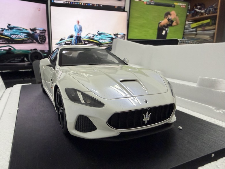 [開箱]1/18 Maserati GranTurismo