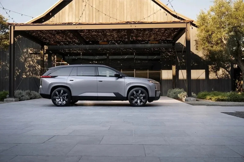 純電Toyota Highlander確認延期上市 燃油與油電動力生產持續延長