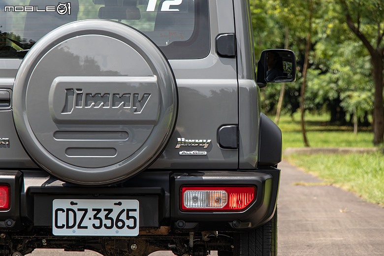 Suzuki Jimny 新年式試駕|補齊ACC、價格凍漲,不再只是任性的大玩具!