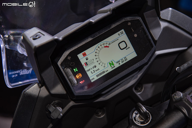 34.8萬衝擊中排量GT車型市場！SUZUKI SV7-GX5跨界遨遊上市發表！