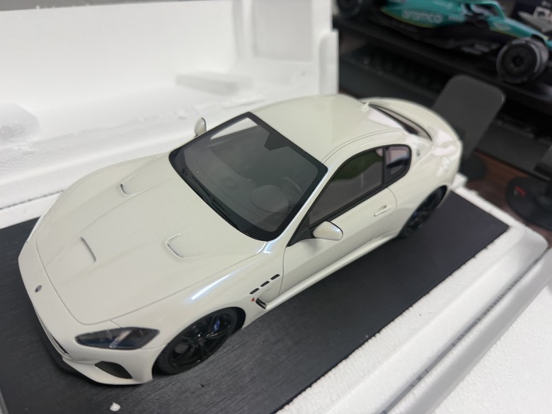 [開箱]1/18 Maserati GranTurismo