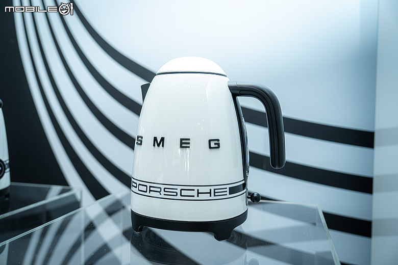 Porsche x SMEG 聯名家電登場！把 917 賽車傳奇搬進廚房，限量冰箱、咖啡機正式登台