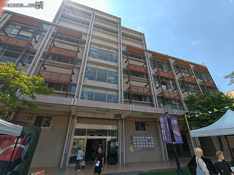嘉義市立美術館、嘉義文化創意產業園區、嘉義城隍廟、嘉義市郵便局、文化路夜市，外掛美味可口的林聰明沙鍋魚頭、還有繁花似錦的臺南白河蓮花公園 — 2026 端午連假次日遊