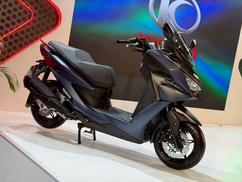 2026重機展週一逛展心得,順便看了光陽發表會與 CV-X45 實車