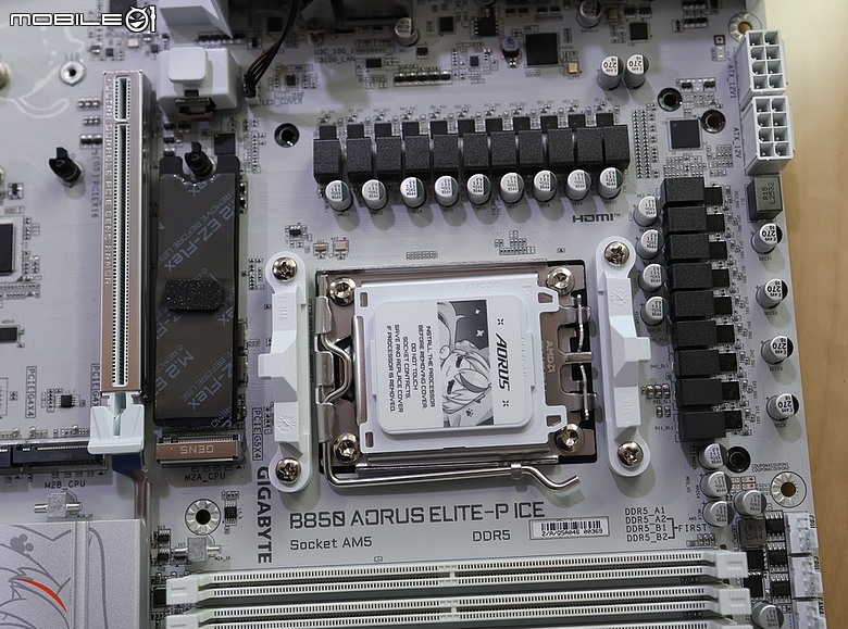 技嘉可愛雕妹 Ari 再進化 B850 AORUS ELITE-P ICE