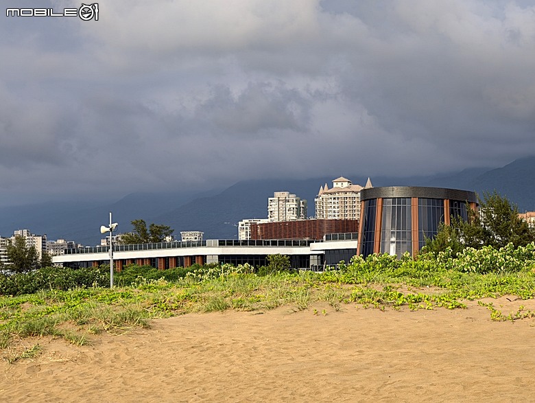 沙灘皮克敏探索之新北市篇 — 萬里海水浴場、金山中角、貢寮福隆海水浴場、石門白沙灣、三芝淺水灣、淡水沙崙、淡江大橋,還有Bossa Nova巴莎諾瓦海景餐廳與依海廚房之吃吃喝喝