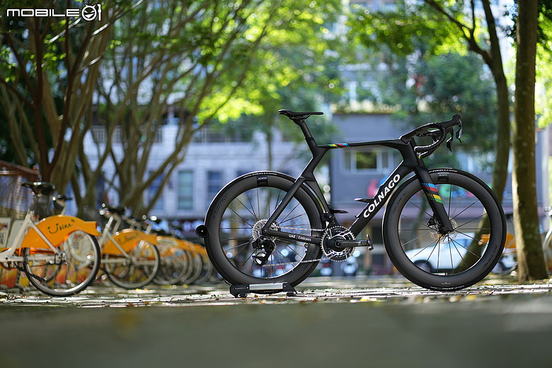 [開箱] 真的滿帥的 COLNAGO Y1RS