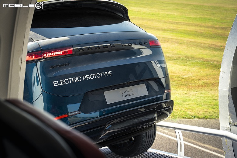 【海外新訊】預計下半年正式發表，Range Rover Sport Electric原型車搶先登場！