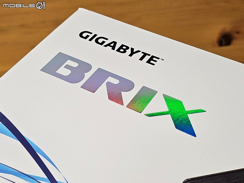 點我看大圖 GIGABYTE BRIX GB-BRU7-255H 迷你電腦開箱