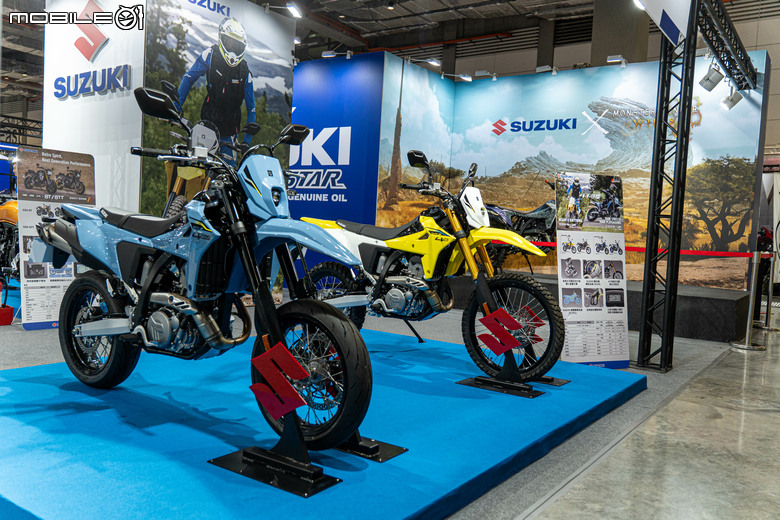 點我看大圖 SUZUKI 休旅新星 SV-7GX 跨界登場,DR-Z4S魔物獵人聯名版展場現身,韓籍啦啦隊員海莉現身互動!