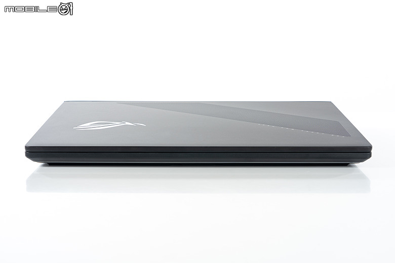 ROG Strix SCAR 18 (2026) G835｜升級 4K 240Hz 面板、全規格攻頂，再創電競機皇新標竿！