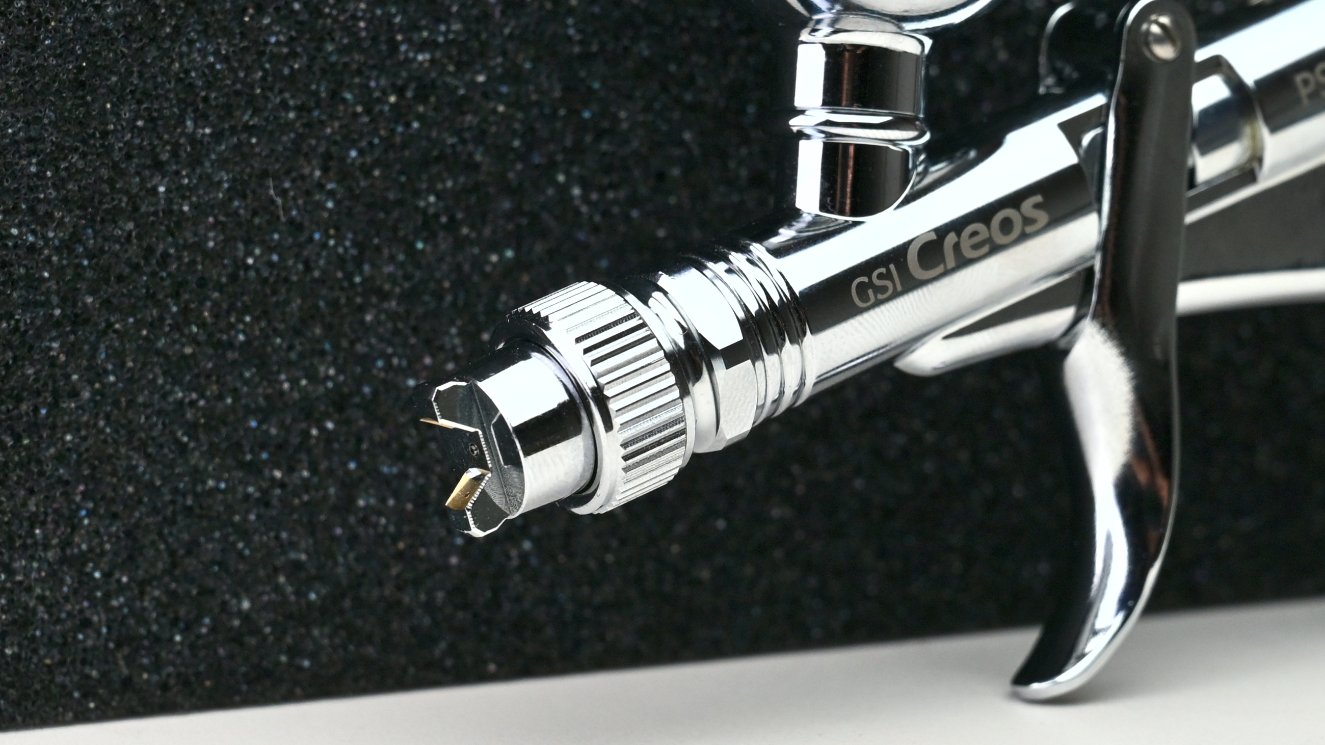 【開箱】再見黑曼巴！繼承戰友的握把，大面積神兵 GSI PS290 0.5mm 雙動噴筆開箱介紹
