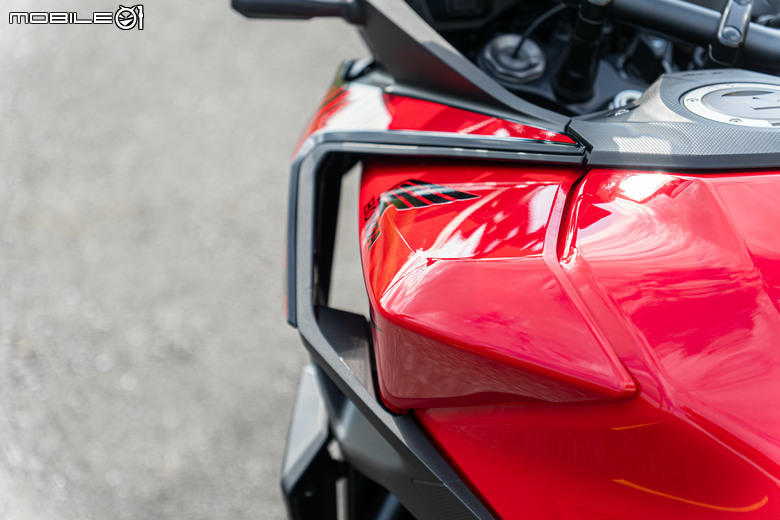 HONDA CB1000 GT 試駕｜不再做選擇，四缸、電懸、運動、舒適我全都要！