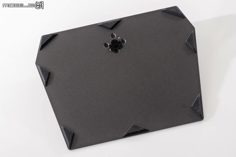 ROG STRIX OLED XG34WCDMS 電競螢幕開箱實測 34 吋寬曲面與 280Hz 高更新率帶來流暢沉浸感受