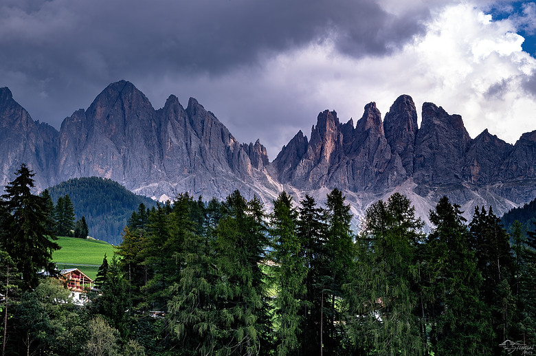 點我看大圖 2024瑞士義大利山脈之旅之19、0827 Panorama di Santa Maddalena富內斯山谷