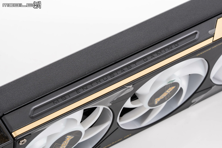 微星 MEG CORELIQUID E15 AIO 水冷散熱器開箱實測 在華麗身形內蘊涵高效散熱性能