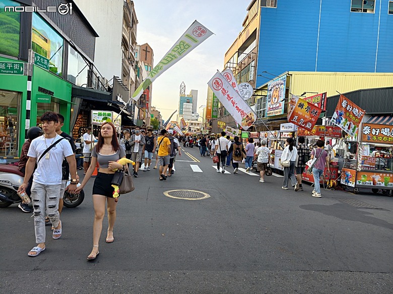 嘉義市立美術館、嘉義文化創意產業園區、嘉義城隍廟、嘉義市郵便局、文化路夜市，外掛美味可口的林聰明沙鍋魚頭、還有繁花似錦的臺南白河蓮花公園 — 2026 端午連假次日遊