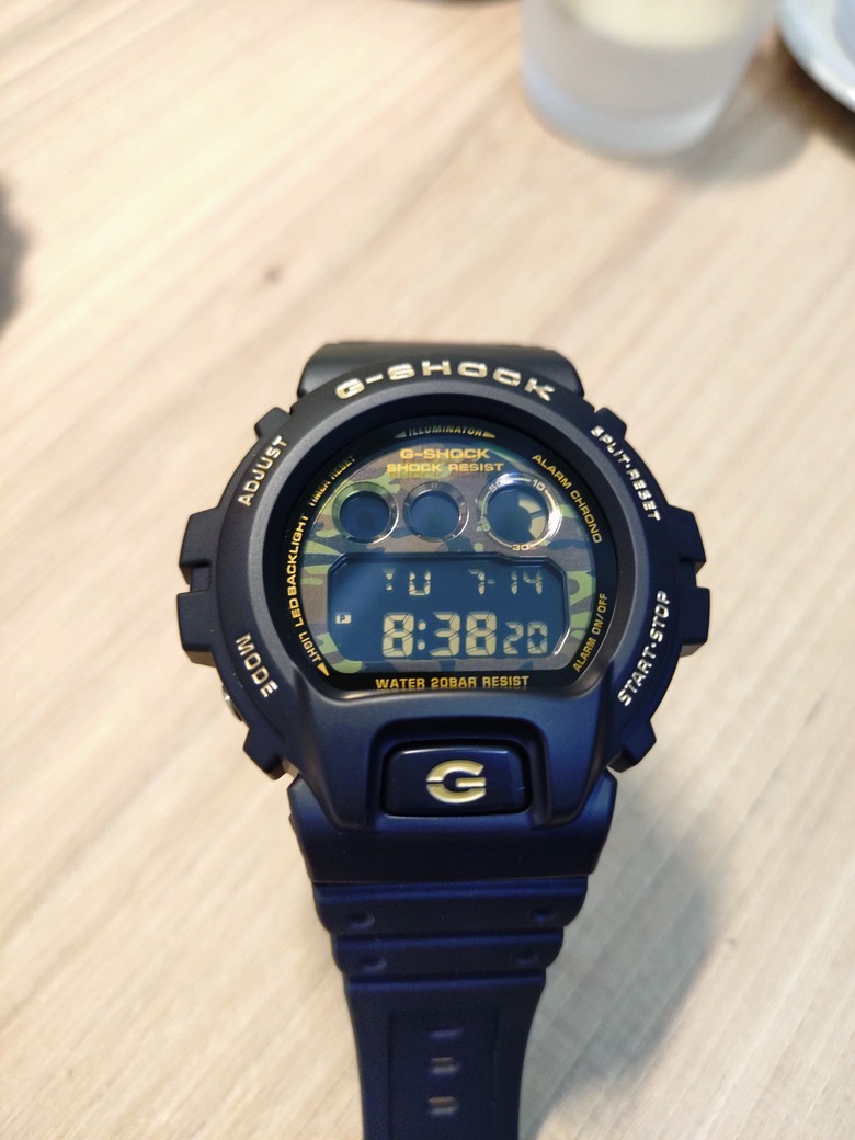 開箱：G-SHOCK 黑金迷彩 DW-6900CF