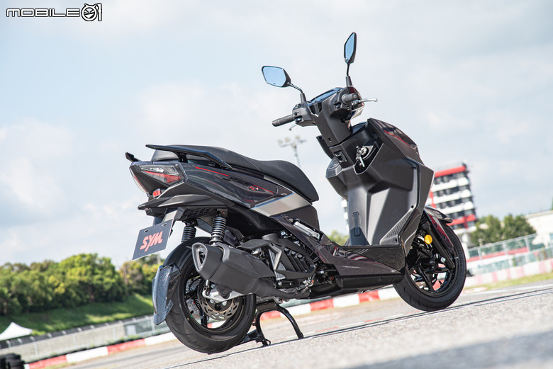 SYM JET SL+大改款11.1萬元正式上市！16.3匹超狂抓不住？！國產白牌首度搭載防浮舉系統！
