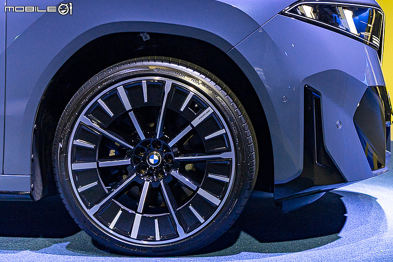 BMW iX3 上市前實拍|帶領品牌邁入新紀元的純電大作!
