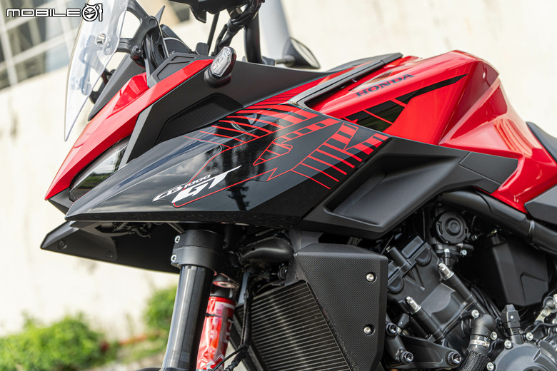 HONDA CB1000 GT 試駕｜不再做選擇，四缸、電懸、運動、舒適我全都要！