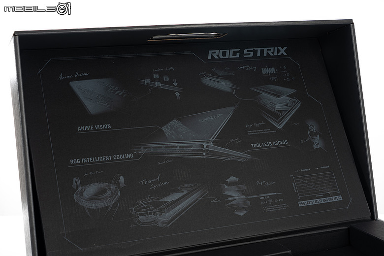 ROG Strix SCAR 18 (2026) G835｜升級 4K 240Hz 面板、全規格攻頂，再創電競機皇新標竿！