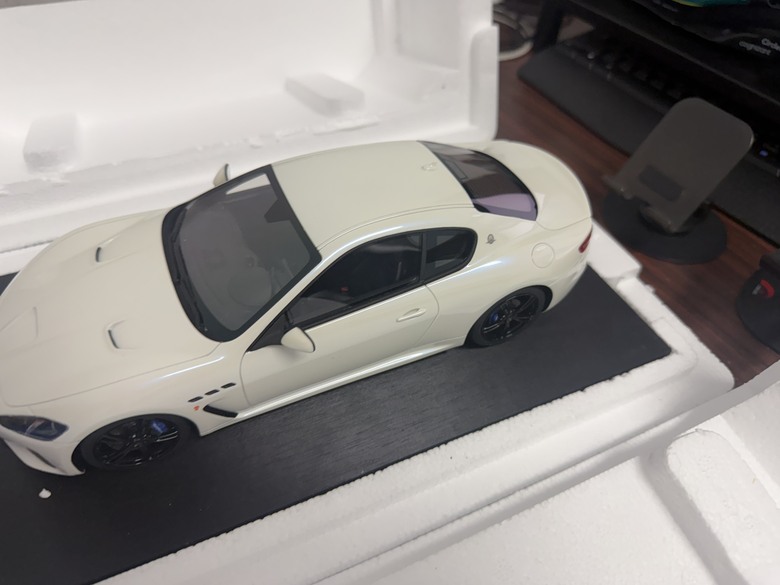 [開箱]1/18 Maserati GranTurismo