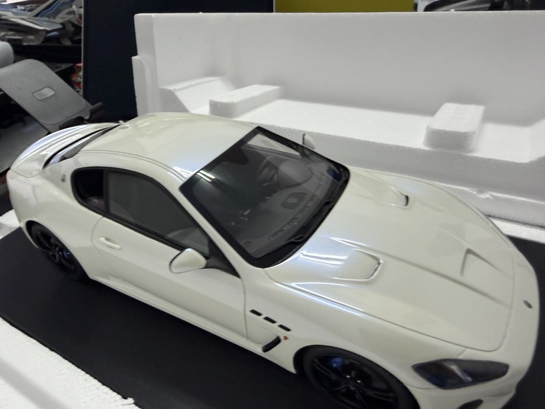 [開箱]1/18 Maserati GranTurismo