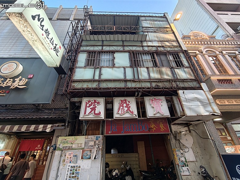 嘉義市立美術館、嘉義文化創意產業園區、嘉義城隍廟、嘉義市郵便局、文化路夜市，外掛美味可口的林聰明沙鍋魚頭、還有繁花似錦的臺南白河蓮花公園 — 2026 端午連假次日遊