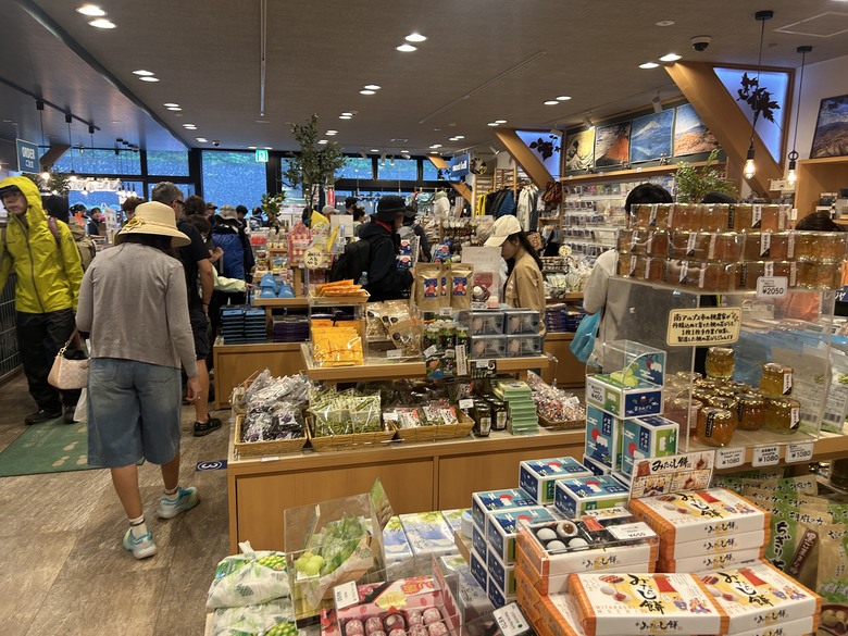 擱一擺雨中完登日本之顛-富士山